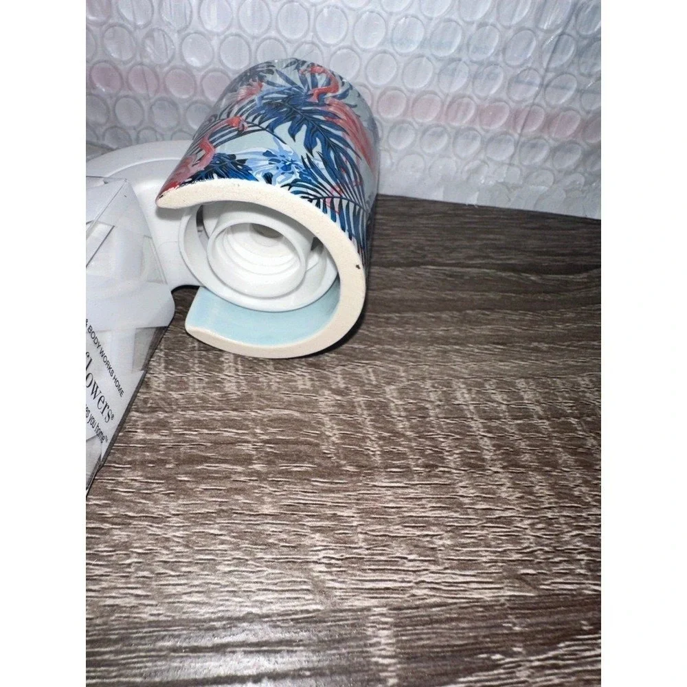 Bath and Body‎ Works Wallflowers Fragrance Plug Tropical Pink Flamingo Palm Leaf